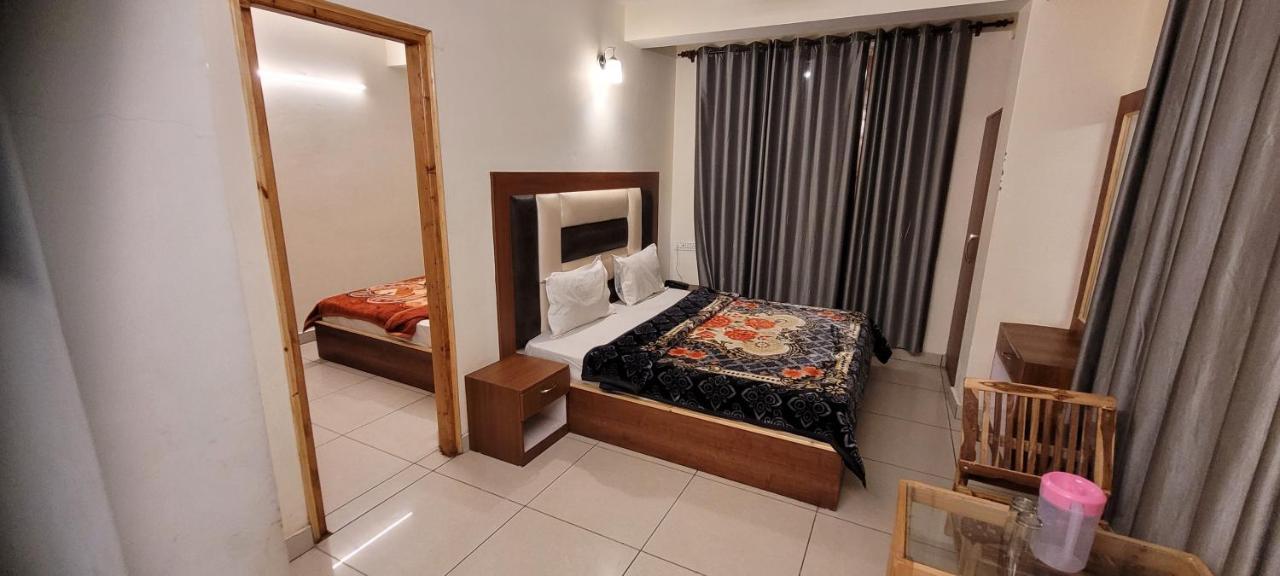 Hotel Snow Country Villa Manāli Esterno foto