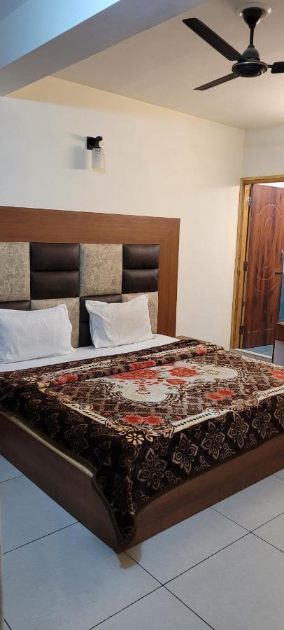 Hotel Snow Country Villa Manāli Esterno foto