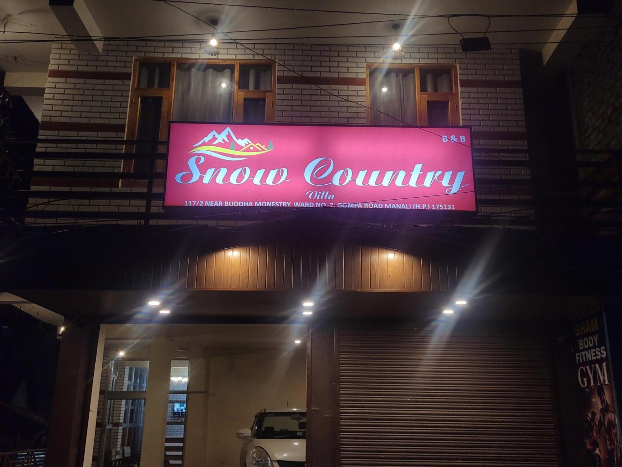 Hotel Snow Country Villa Manāli Esterno foto